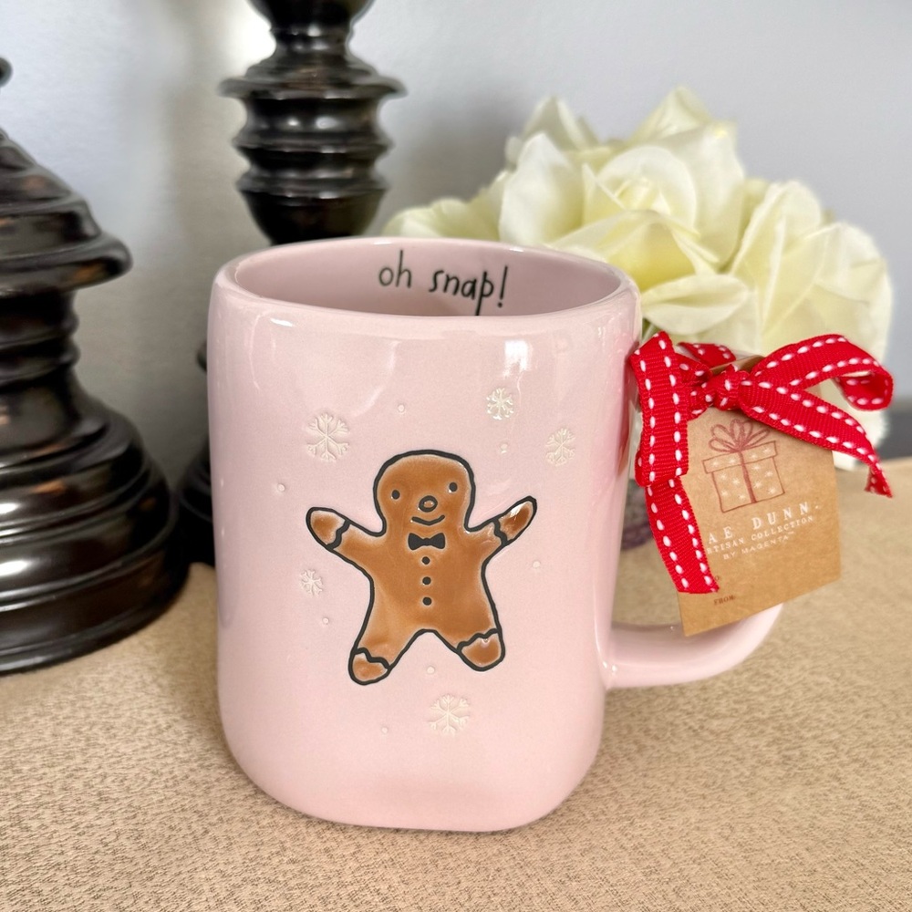 NWT Rae Dunn OH SNAP! GINGERBREAD MAN Snowflakes Ceramic Mug